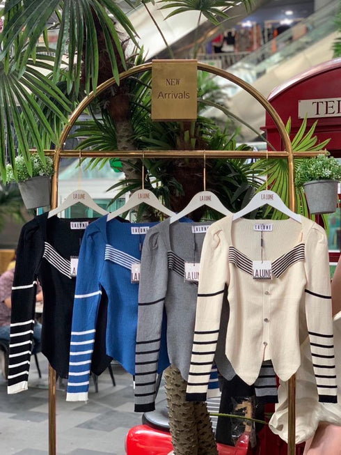 LALUNE Hepburn Tops